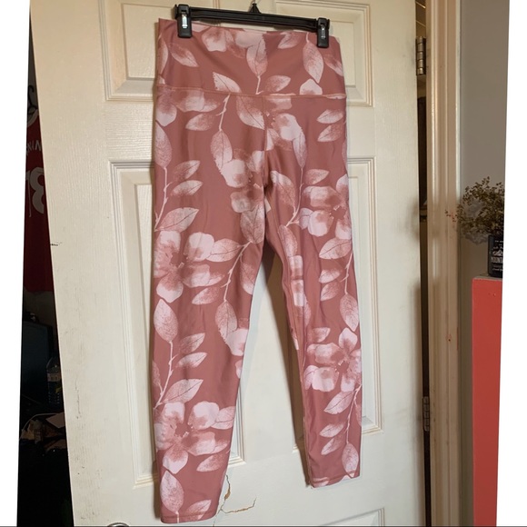 Aerie leggings - “chill, move, play” style